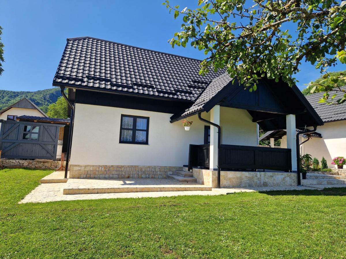 Plitvice Apis Korenica Exterior foto